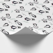 ペンギンおもしろいズファミリー白黒レッドクリスマス ラッピングペーパー (角)