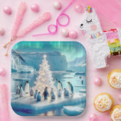ペンギンがのまわりにクリスマスツリーを集めた ペーパープレート (パーティー)
