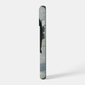 ペンギンがひなが見ている iPhone 15ケース (左側面)