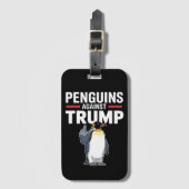 ペンギンのひれで抵抗 トランンプに抗議するペンギン ラゲッジタグ (正面縦)
