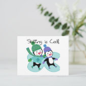 ペンギンのスケートで滑ることはクールです ポストカード (スタンド正面)