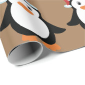 ペンギンのパーティークリスマスで、祝いの贈り物が赤い  ラッピングペーパー (ロールコーナー)