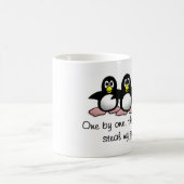 ペンギンは私の正気を盗みます コーヒーマグカップ (中央)