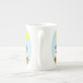 ペンギンを日に照らす ボーンチャイナマグカップ (裏面)