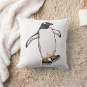 ペンギンアットアイススケートで滑るとアイススケート クッション (ブランケット)