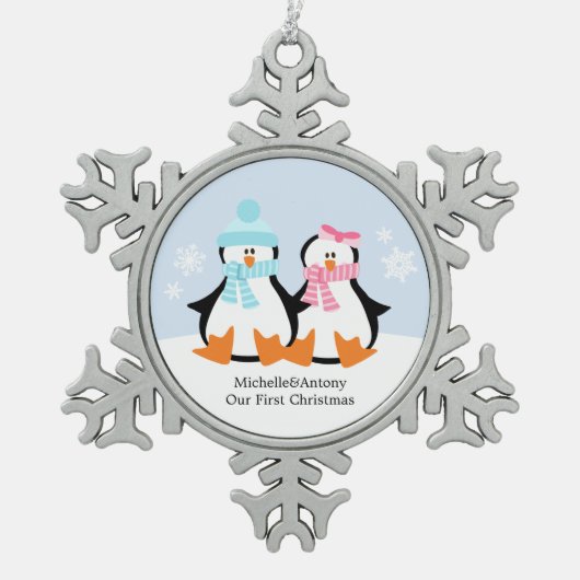 ペンギンカップル新婚初めてのクリスマス スノーフレークピューターオーナメント (正面)