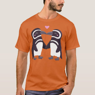 ペンギンキスをするズカップル Tシャツ