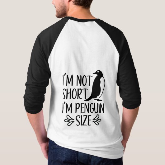 ペンギンサイズだよ、背の低い女の子の日 Tシャツ (裏面)