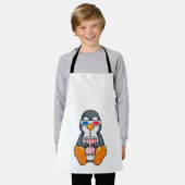 ペンギンシネマグラス飲みカップ エプロン (着用した状態)