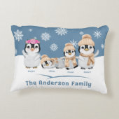 ペンギンパーソナライズされたファミリーホリデー アクセントクッション (裏面)