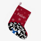 ペンギンパーソナライズされたファミリー スモールクリスマスストッキング (正面 (吊り時))