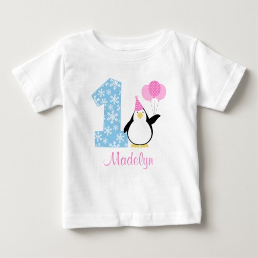 ペンギンピンクブルーガールウィンターオネダーランド誕生日 ベビーTシャツ (正面)