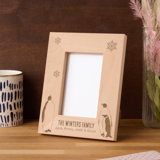 ペンギンファミリーポートレートスノーフレークホリデーナーズ レーザー彫刻フレーム (左)