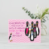 ペンギンボーリング誕生パーティーピンク(パーソナライズされた) 招待状 (スタンド正面)