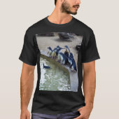 ペンギンリレー: ペンギンの群れ水泳チーム Tシャツ (正面)