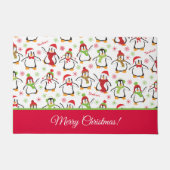 ペンギン赤と緑のパターン陽気なクリスマス ドアマット (正面)