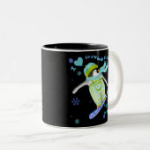 ペンギン遊で、スノーボーディングマグカップが大好き ツートーンマグカップ (正面右)