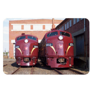 ペンシルバニアの鉄道E-8a、s (JTFS) 5809および5711 マグネット