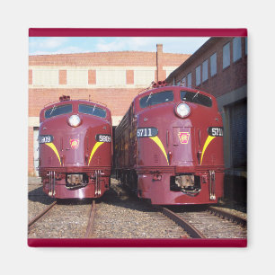 ペンシルバニアの鉄道E-8a、s (JTFS) 5809および5711 マグネット