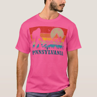 ペンシルバニアビッグフットヴィンテージマウンテンズハイキングキャンプ Tシャツ