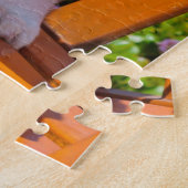 ペンブレークウェルシュコーギーの子犬が公園のベンチに座って ジグソーパズル (側面)