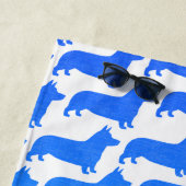 ペンブロークのウェルシュコーギーのシルエットパターン ビーチタオル (インサイチュ)