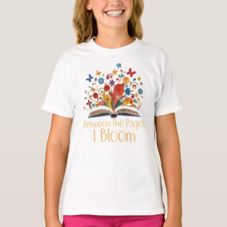 ページの間で私は花開く Tシャツ