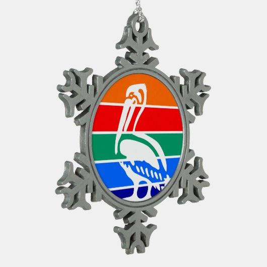 ペーター・スノーフレークオーナメントとサンクトペテルブルク スノーフレークピューターオーナメント (左)