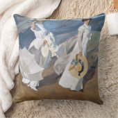 ホアキンソロラ – 女性歩くオンビーチ クッション (ブランケット)