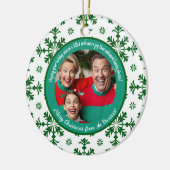 ホイおもしろいー・グリーンとホワイトで満たされた家族の写真 セラミックオーナメント (左)