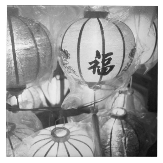 ホイアンベトナム、ランタン タイル (正面)