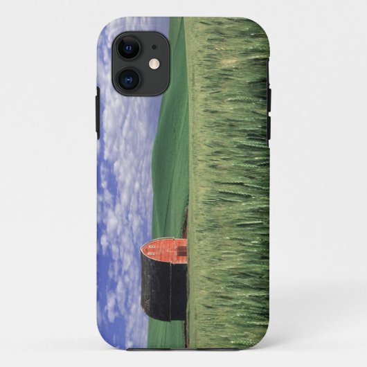 ホイットマン2の小麦と大麦の畑の中の赤い納屋 Case-Mate iPhoneケース (裏面)