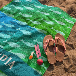 ホイリークールビーチタオル – 名前をカスタムする版！ ビーチタオル