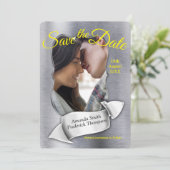 ホイル – グレーと黄色の文字日付を保存 招待状 (スタンド正面)