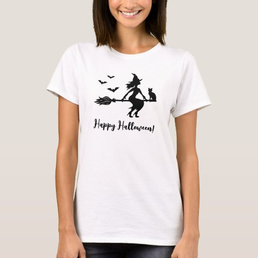 ホウキに乗って飛ぶ魔女 ハッピーハロウィン テキスト Tシャツ (正面)