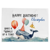 ホエールオブタイムボーイズパーソナライズされた誕生日 ラージペーパーバッグ (裏面)