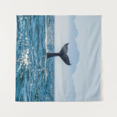 ホエールテールシースケープ:劇的な水。 タペストリー (正面(横))