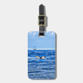 ホエールテール航海のシップ深いブルーシー ラゲッジタグ (正面縦)