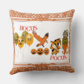 ホカスポカス魔法カルドロンワンダリングウィッチレーヴン クッション (裏面)