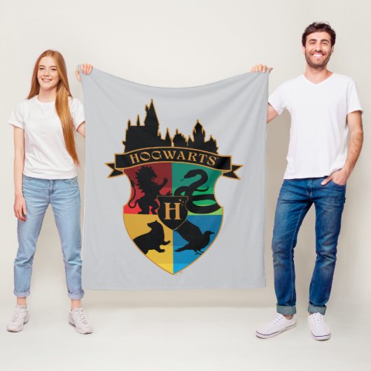ホグワーツ™キャッスルクレストプライドバッジ フリースブランケット (インサイチュ)