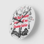 ホコバニー清掃妖精うさぎユーモアのあるおもしろい ラウンド壁時計 (傾斜)