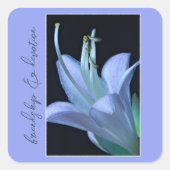 ホスタパーソナライズされたラベンダーフラワーマクロ写真 スクエアシール (正面)