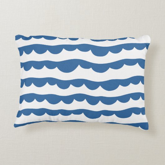 ホタテ航海のガイのエッジの青いスケッチパターン アクセントクッション (裏面)