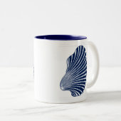 ホタテ貝ブロックプリント、ネイビーブルーとホワイト ツートーンマグカップ (正面右)