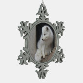 ホッキョクギツネの雪片のオーナメント スノーフレークピューターオーナメント (左)