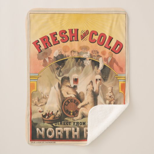 ホッキョクグマはラガービールのマグカップを楽しんでいる シェルパブランケット (正面)