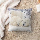 ホッキョクグマ、メスと二匹の子ネコ クッション (ブランケット)
