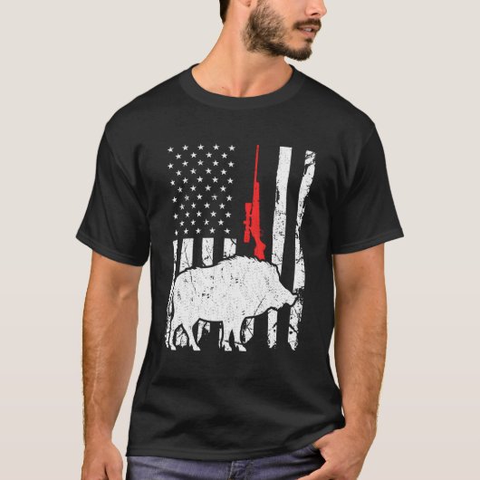 ホッグ狩りアメリカ国旗の愛国的なアメリカのライフル Tシャツ (正面)