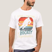 ホッケーが勉強より優先される面白さ Tシャツ (正面)