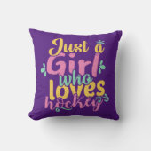 ホッケーが大好きな女の子 クッション (正面)